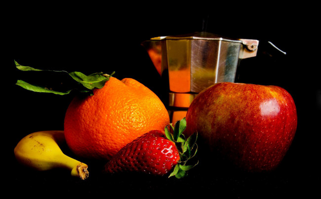 Обои картинки фото еда, фрукты,  ягоды, клубника, апельсин, яблоко, банан