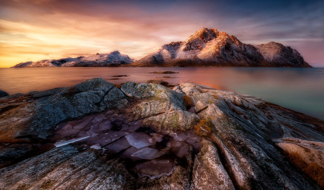Обои картинки фото природа, побережье, frozen, sunrise, лёд, скалы, камни