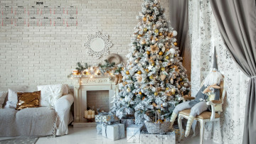 обоя календари, праздники,  салюты, 2018, елка, камин, диван, штора, подарок