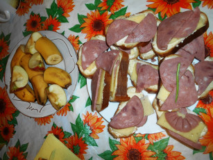 Картинка еда бутерброды +гамбургеры +канапе сыр бананы хлеб колбаса