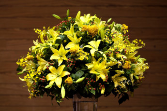 Картинка цветы букеты композиции лилии желтый орхидеи