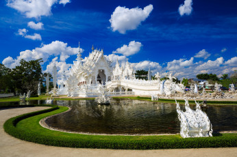Картинка wat rong khun the white temple in chiang rai thailand города буддистские другие храмы таиланд храм пруд