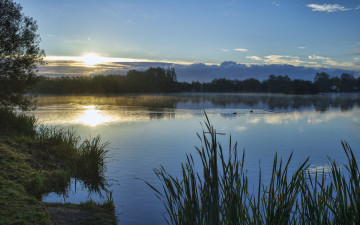 Картинка природа реки озера озеро облака отражение