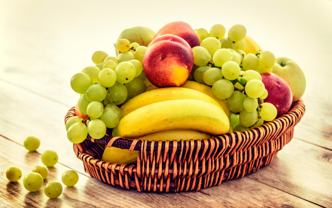 Обои картинки фото еда, фрукты,  ягоды, бананы, виноград