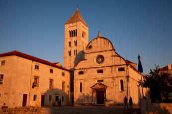 Картинка города католические соборы костелы аббатства хорватия