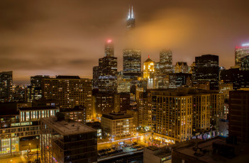обоя chicago clouds, города, Чикаго , сша, огни, ночь