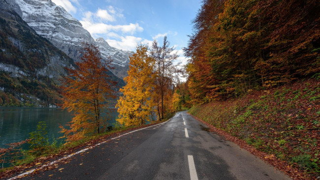 Обои картинки фото природа, дороги, швейцария, дорога, горы, осень, саксонская