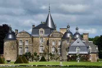 Картинка chateau+de+la+bourbancais france города замки+франции chateau de la bourbancais