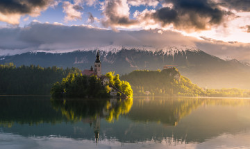 Картинка города -+православные+церкви +монастыри облака небо юлийские альпы горы бледское озере словения