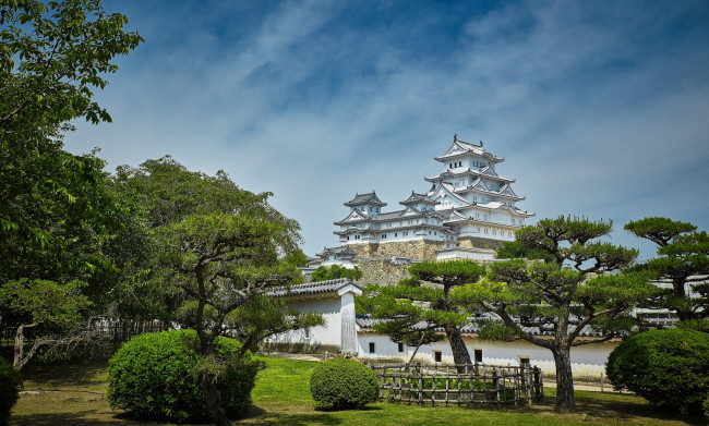 Обои картинки фото himeji castle, города, замки Японии, парк, замок
