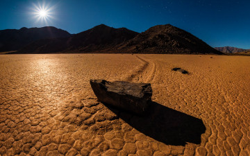 Картинка природа пустыни racetrack долина смерти
