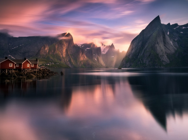 Обои картинки фото природа, реки, озера, фьорд, дома, норвегия, горы, озеро