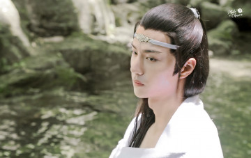 Картинка мужчины wang+yi+bo актер лицо полотенце озеро