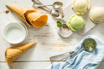 Картинка еда мороженое +десерты вафельные рожки фисташковое ванильное