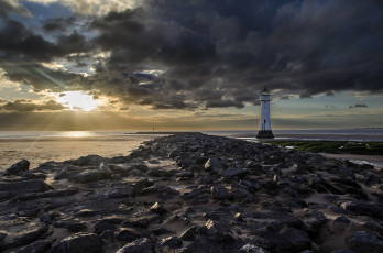 Картинка природа маяки сумрак маяк тучи камни океан побережье
