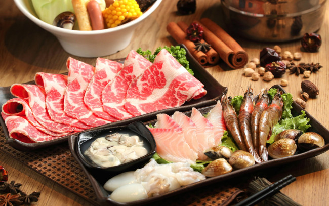 Обои картинки фото еда, разное, моллюски, мясо, кальмары, бадьян, корица, специи, рыба, креветки, морепродукты, блюда, японская, кухня, ассорти