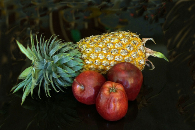 Обои картинки фото еда, фрукты,  ягоды, ананас, яблоки