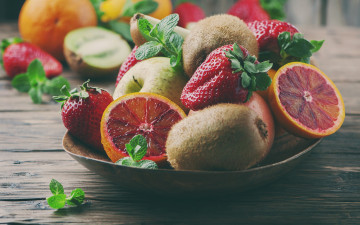 Картинка еда фрукты +ягоды киви клубника сладкое цитрус