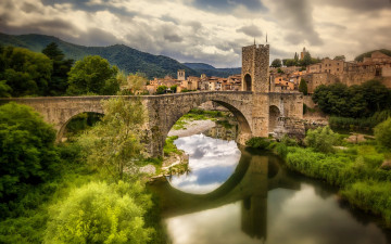 Картинка besal& 250 catalonia spain города мосты besalu fluvia river бесалу каталония испания река флувия отражение