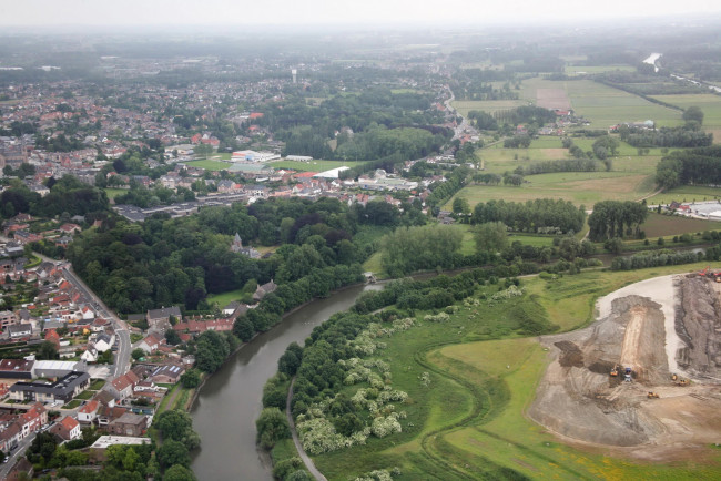 Обои картинки фото бельгия, merelbeke, города, панорамы, панорама, дома, река