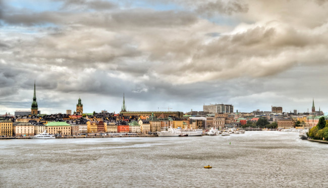 Обои картинки фото стокгольм, города, стокгольм , швеция, побережье, река, дома