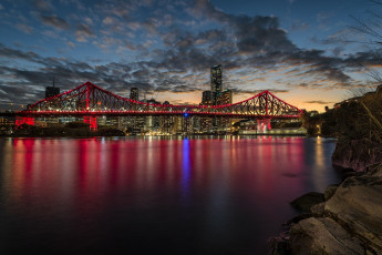 Картинка города -+мосты ночь огни отражение город вода