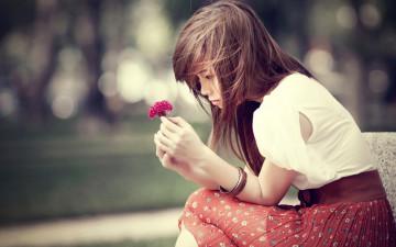 Картинка девушки -unsort+ азиатки печаль ветер азиатка ремень пояс юбка блузка браслет цветок