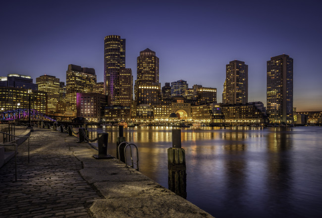Обои картинки фото boston skyline, города, бостон , сша, набережная, ночь, огни, небоскребы