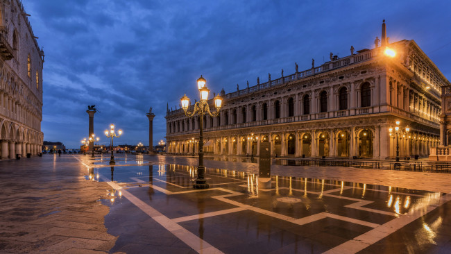 Обои картинки фото piazetta san marco, города, венеция , италия, дворец, площадь, ночь