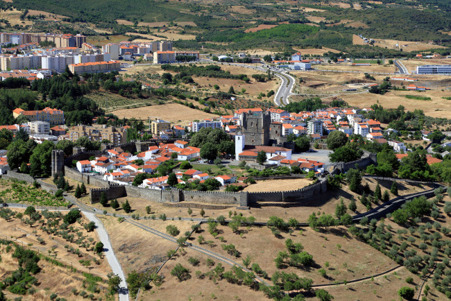 Обои картинки фото castle of braganza,  portugal, города, - панорамы, простор