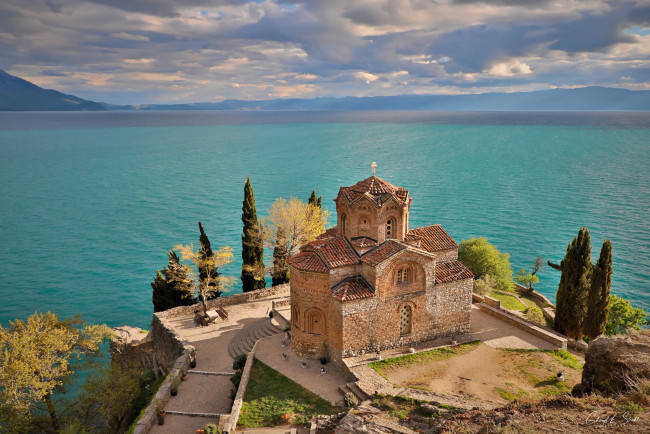 Обои картинки фото города, - православные церкви,  монастыри, небо, вода, церковь, македония, архитектура, озеро