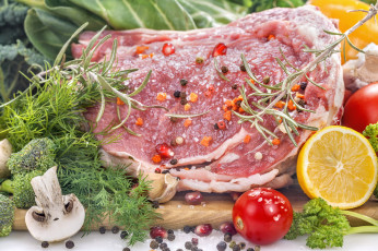 Картинка еда мясные+блюда свежее мясо свинина розмарин укроп