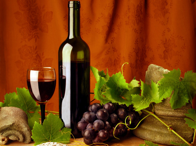 Обои картинки фото еда, напитки, вино, виноград, бутыль, бокал