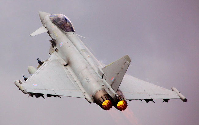 Обои картинки фото typhoon, авиация, боевые, самолёты, истребитель, взлет