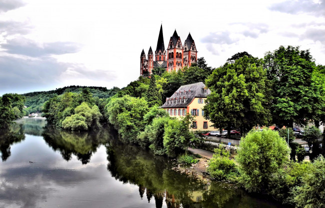 Обои картинки фото германия, гессен, лимбург, на, лане, города, дворцы, замки, крепости, город, набережная, река, лес, замок