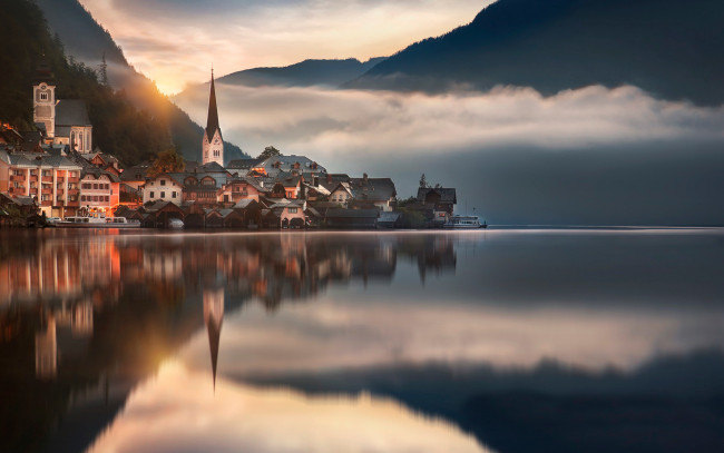 Обои картинки фото города, гальштат , австрия, дома, туман, озеро, горы
