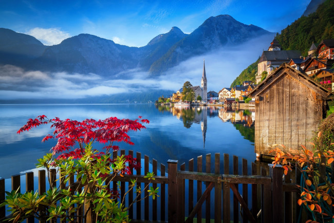 Обои картинки фото города, гальштат , австрия, горы, дома, озеро, осень, туман