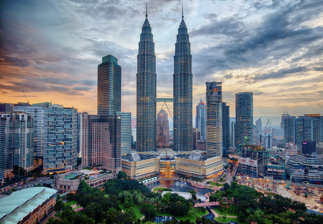 Обои картинки фото kuala lumpur, города, куала-лумпур , малайзия, близнецы, башни