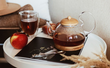Картинка еда напитки +чай яблоко стакан чай заварник