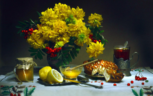 Обои картинки фото еда, натюрморт, букет, лимон, мед, чай, пирог