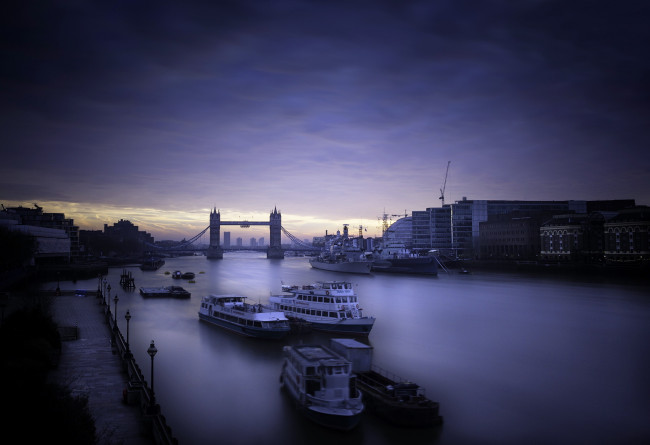 Обои картинки фото корабли, разные вместе, london, morning, город