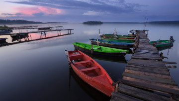 Картинка корабли лодки +шлюпки озеро вечер мостки