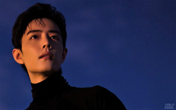 Картинка мужчины xiao+zhan актер водолазка лицо небо