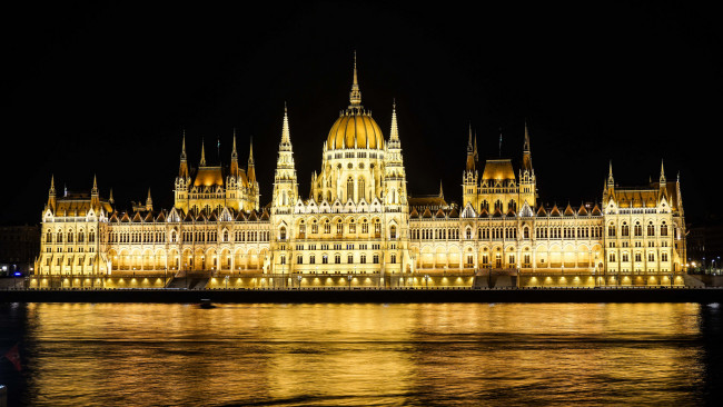 Обои картинки фото budapest, города, будапешт , венгрия, дворец, река, ночь