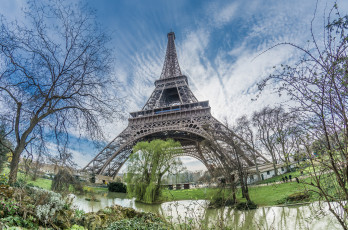 Картинка le+tour+eiffel города париж+ франция простор