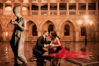 Картинка разное мужчина+женщина статуя вода платье поцелуй