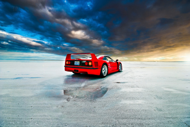 Обои картинки фото автомобили, ferrari, берег, облака, красный