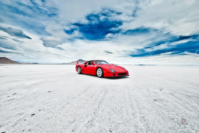 Обои картинки фото автомобили, ferrari, красный, берег, облака