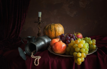 обоя еда, натюрморт, ожерелье, кувшин, гранат, яблоко, свеча, тыква, виноград