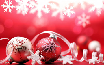 Картинка праздничные украшения серпантин шары снежинки